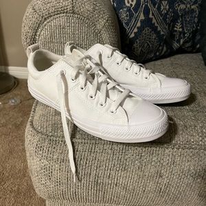 Converse shoes size 9